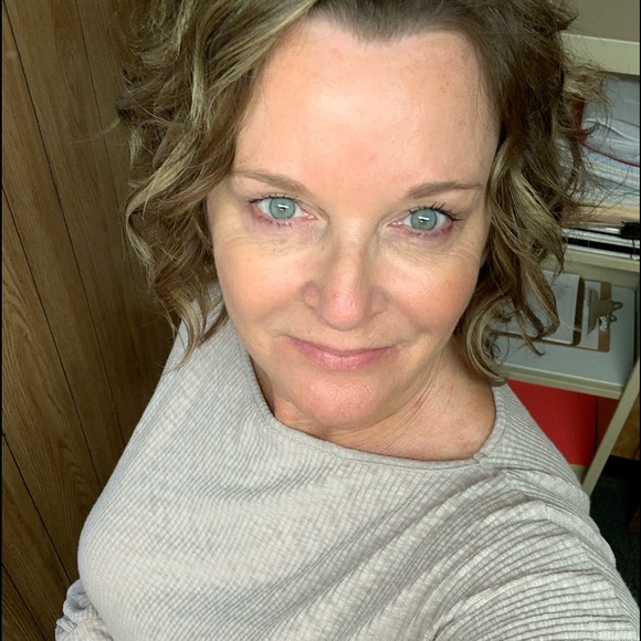 Meet your Posher, Stacy - Picture 1 of 2